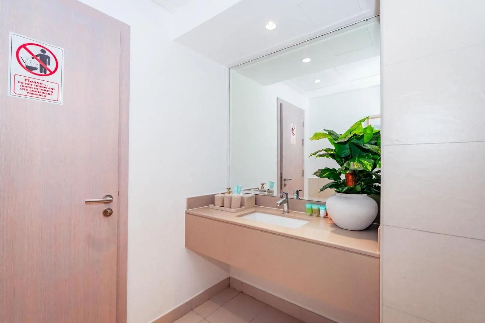 One Bedroom Apartment By Otolo Homes With Free Yas Theme Park Tickets  Abu Zabi